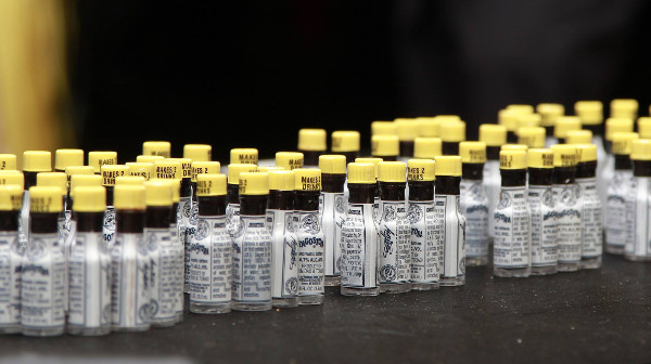 De ikoniska magbitterflaskorna